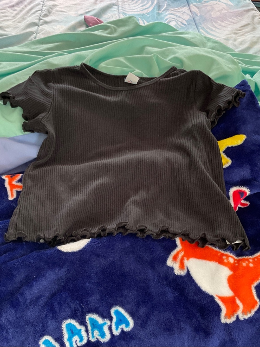 Old Navy Black Ribbed Lettuce-Edge Short Sleeve Tee